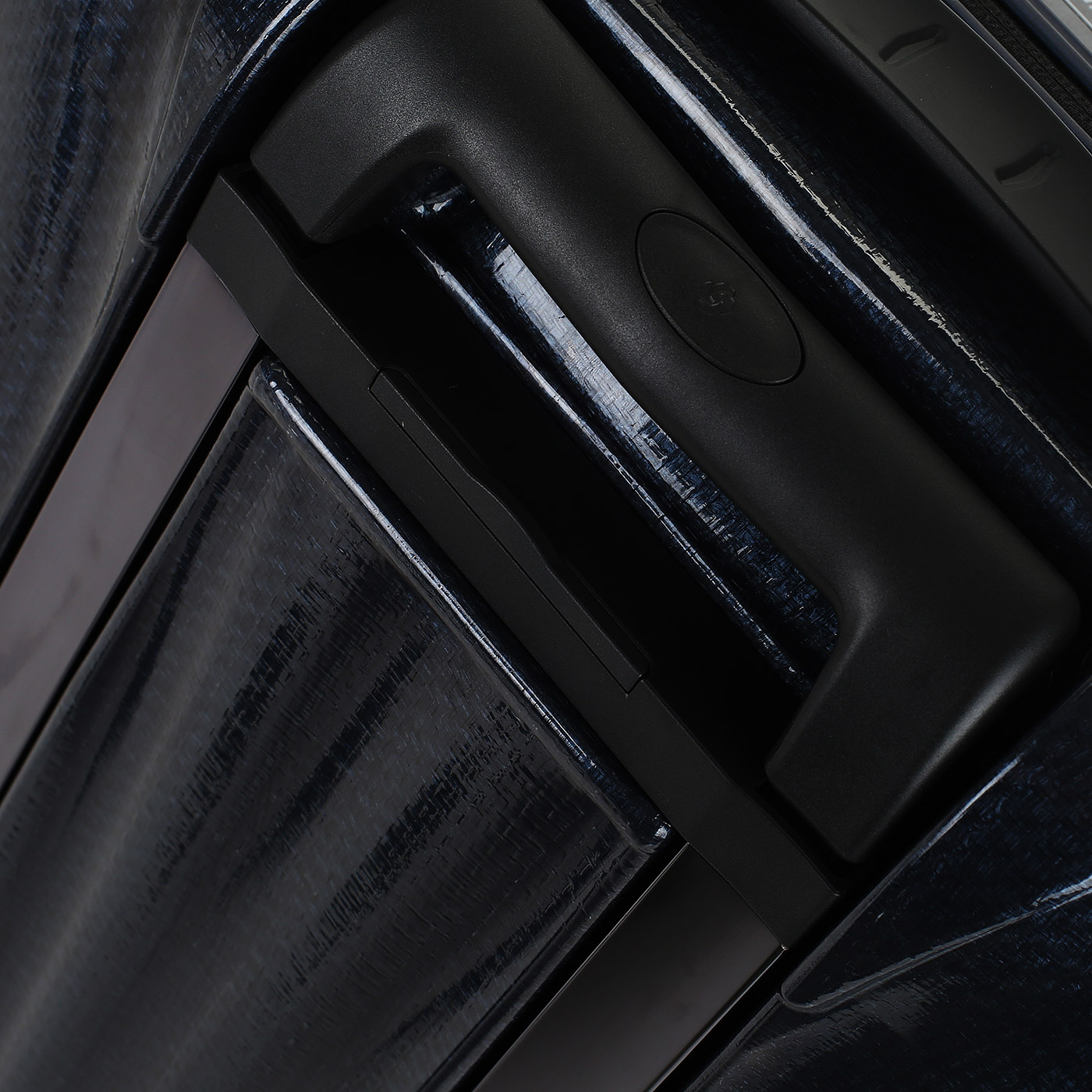 Чемодан для ручной клади из материала Curv с кодовым замком Samsonite C-Lite