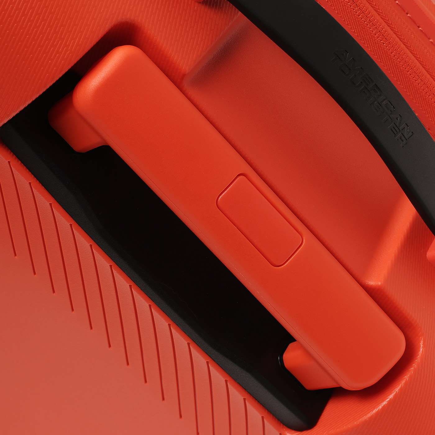 Чемодан большой L  American Tourister Dashpop