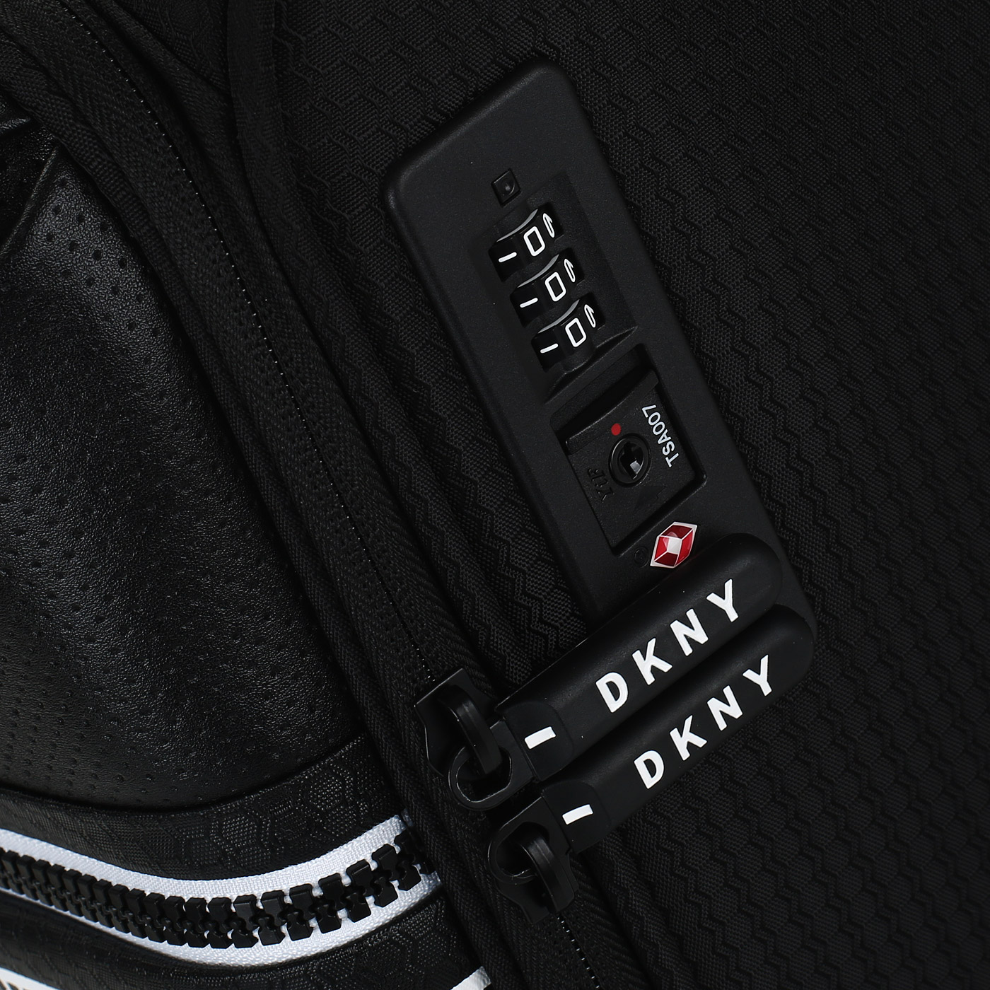 Чемодан маленький S тканевый с кодовым замком DKNY DKNY-306 Fearless