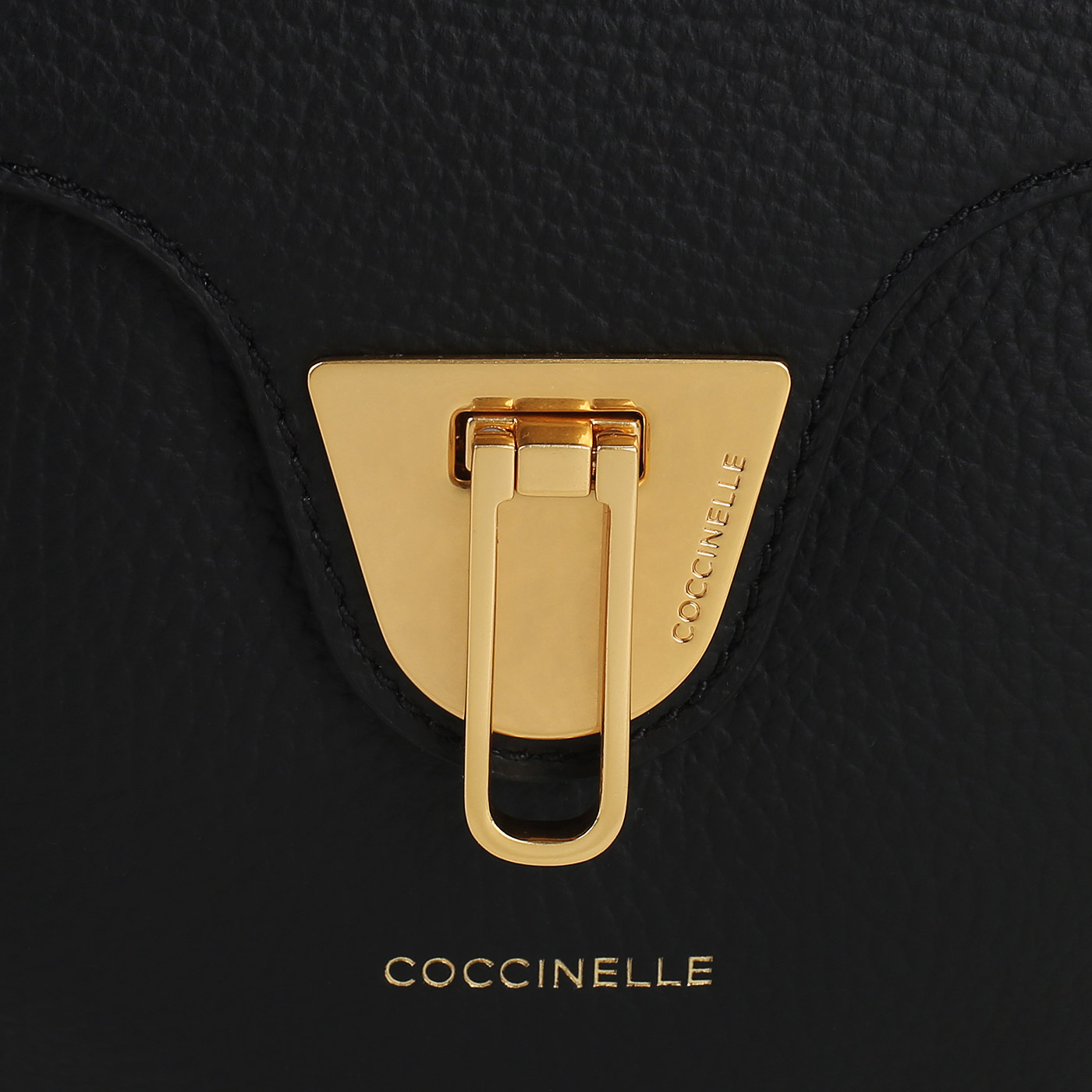 Сумка через плечо Coccinelle Beat Soft